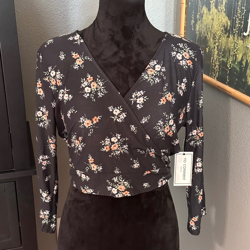 No Comment Crop Top Womens XL Black Floral Long Sleeve NWT Boho‎